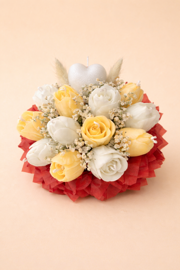 Bouquet de velas decorativas en forma de tulipanes blanco y dorado hecho a mano en Tenerife